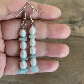 bridesmaids pearl earrings